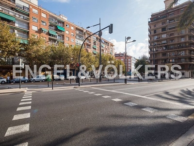 Alquiler piso increíble piso con terraza en benimaclet en Valencia