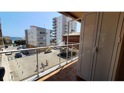 Apartamento con vistas al mar situado en 2ª línea playa Miramar a solo 100 metros del mar