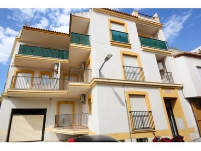 Bonito apartamento, en residencial con piscina situado en Vélez de Benaudalla.