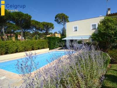 Casa con 6 habitaciones con parking, piscina, calefacción, aire acondicionado y jardín en Estartit