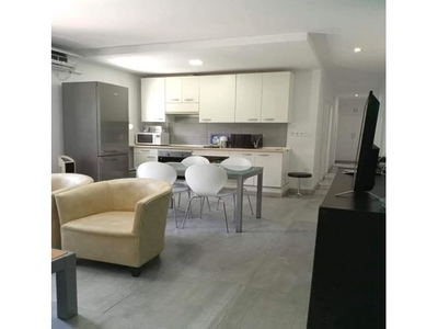 SE VENDE BONITO APARTAMENTO A TAN SOLO 10 MINUTOS DE LA PLAYA, LA COLINA (TORREMOLINOS)