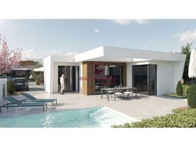 VILLAS DE OBRA NUEVA DE UNA SOLA PLANTA EN CAMPO DE GOLF ALTAONA, MURCIA