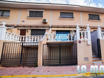 Casa adosada en venta en Guardamar del Segura