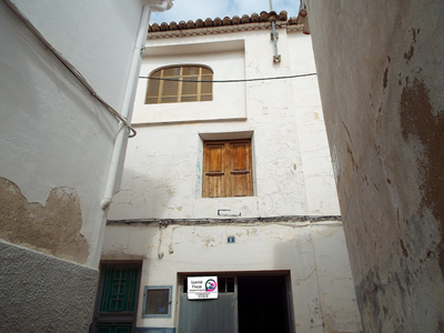 Casa adosada en venta en Teresa de Cofrentes