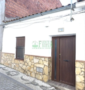 Casa en venta en Fuentes de León