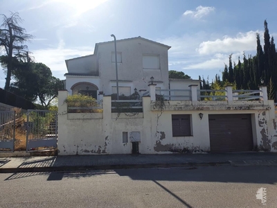 Chalet independiente con terreno en venta en la Carrer de Rafael Casanova' Tordera