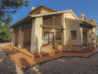 Chalet independiente con terreno en venta en la ' Fuente Álamo de Murcia