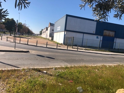 Nave industrial en venta en la Calle Miguel Romero Martínez' Sevilla