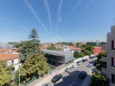 Piso de 247m² con 81m² terraza en venta en Porto, Portugal