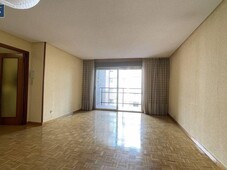 Venta Piso Guadalajara. Piso de cuatro habitaciones en Castilla. Sexta planta con terraza