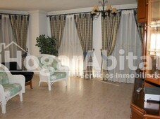 Venta Piso Vila-real. Piso de tres habitaciones en castello. Quinta planta con balcón