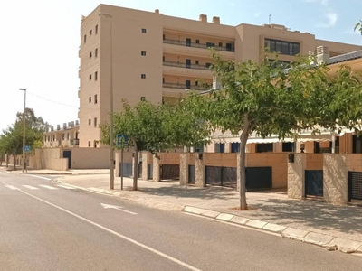 Alquiler Casa adosada Torreblanca. Con terraza 111 m²