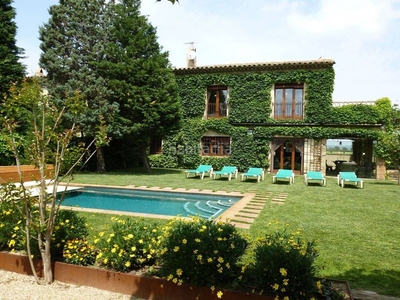 Alquiler casa finca rústica con jardín y piscina en alquiler de segunda residencia en Tallada d´Empordà (La)