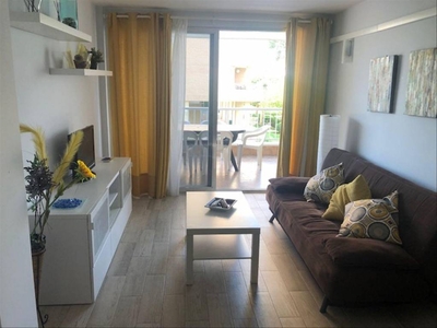 Alquiler Piso Alicante - Alacant. Piso de dos habitaciones en Avenida Niza 25. Plaza de aparcamiento