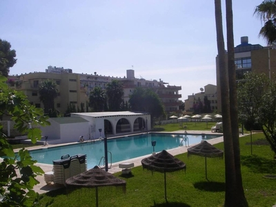 Alquiler Piso Benalmádena. Piso de una habitación Buen estado segunda planta con terraza