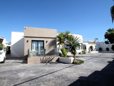 Torrevieja villa en venta