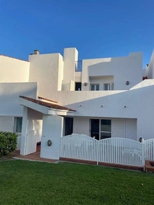 Venta Casa adosada Chiclana de la Frontera. Con terraza 122 m²