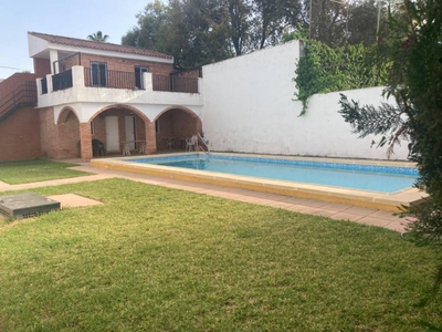 Venta Casa unifamiliar en ATARFE ( Vereda del Pretorio ) Córdoba. Con terraza 384 m²
