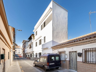 Venta Casa unifamiliar en Calle Bolivia Granada. Con terraza 153 m²