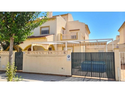 Venta Casa unifamiliar en Calle catamaran Pilar de la Horadada. Buen estado con terraza 91 m²