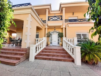 Venta Casa unifamiliar en Jose Anton Agullo Elche - Elx. Con terraza 424 m²