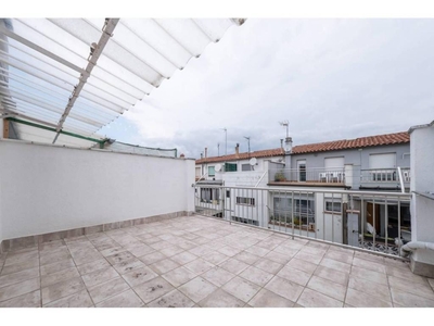 Venta Casa unifamiliar Manlleu. Buen estado con terraza 155 m²