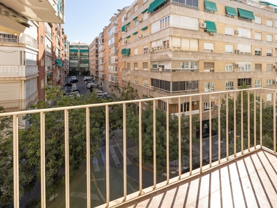 Venta de piso con terraza en Camino de Ronda (Granada), Granada