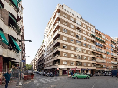 Venta de piso con terraza en Centro (Granada), Pedro antonio de alarcon