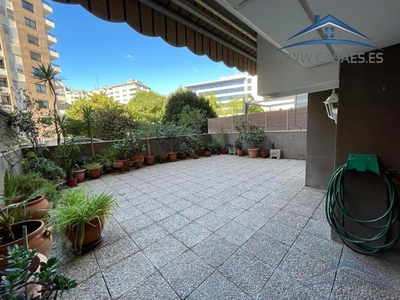 Venta de piso con terraza en Ciudad Jardín, Tagarete, Zapillo (Almería), Oliveros-altamira-barrio alto
