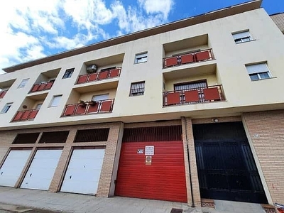 Venta de piso en La Línea de la Concepción ciudad de 2 habitaciones con terraza y garaje