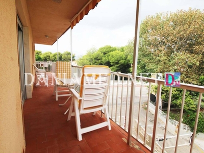 Venta Piso Dénia. Piso de tres habitaciones en Carretera les Marines Racons a Dénia 70. Plaza de aparcamiento con terraza