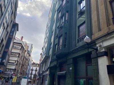 Venta Piso Gijón. Piso de tres habitaciones en Calle Linares Rivas. Buen estado primera planta con terraza