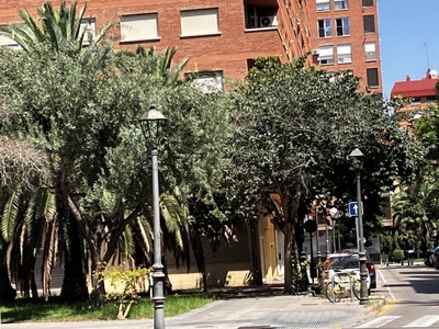 Venta Piso València. Piso de tres habitaciones en Barrio De La Luz. Planta baja