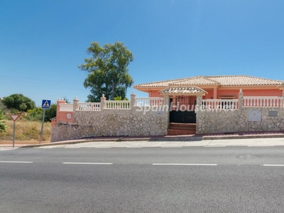 Villa en venta en Arroyo de la Miel, Benalmádena