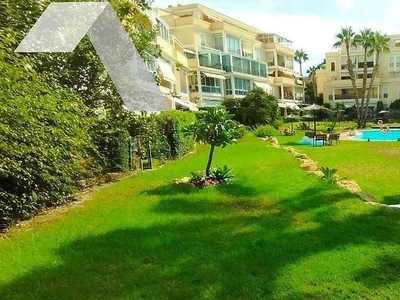 Venta de ático en Alicante Golf de 3 habitaciones con terraza y piscina
