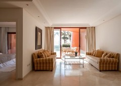 Apartamento en venta en menara beach, en Estepona