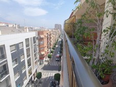 Venta Piso Villajoyosa - La Vila Joiosa. Piso de cuatro habitaciones en Calle Colón. Sexta planta