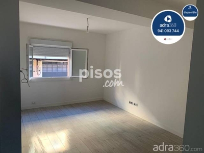 Apartamento en venta en Calle de Beatos Mena y Navarrete en Universidad-Los Lirios por 64.000 €