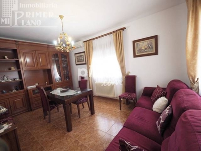 Casa adosada en venta en Tomelloso, Institutos