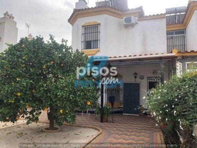 Casa pareada en venta en Calle de Martín Alonso Pinzón en Montequinto-El Colmenar por 369.000 €