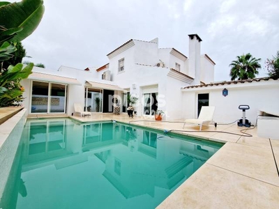 Casa pareada en venta en Zona Loreto en Espartinas por 280.000 €