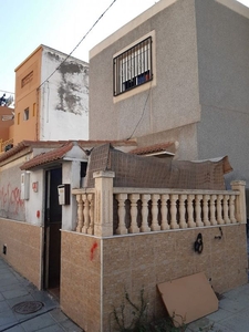 Chalet en venta en Almería de 91 m²