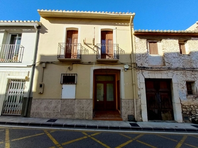 Chalet en venta en Sagra de 267 m²