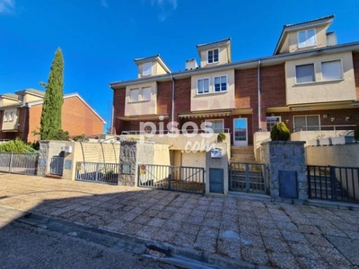 Chalet en venta en Urbanización Los Cisnes