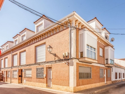 Duplex en venta en Camarma De Esteruelas de 63 m²