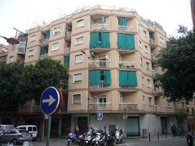 Local en venta en Hospitalet De Llobregat (el) de 248 m²