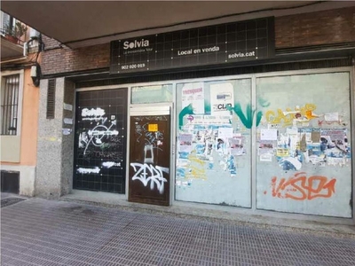Local en venta en Hospitalet De Llobregat (el) de 299 m²
