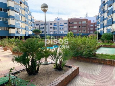 Piso en venta en Avenida de Maisonnave en Ensanche-Diputación por 280.000 €