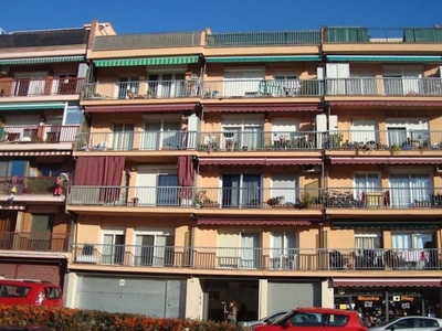 Piso en venta en Castellar Del Vallès de 81 m²