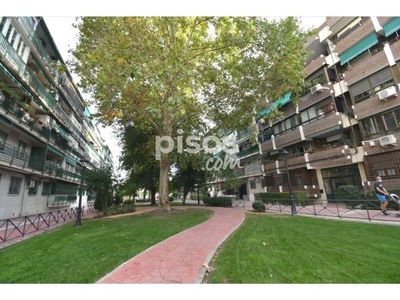 Piso en venta en Parque Granada